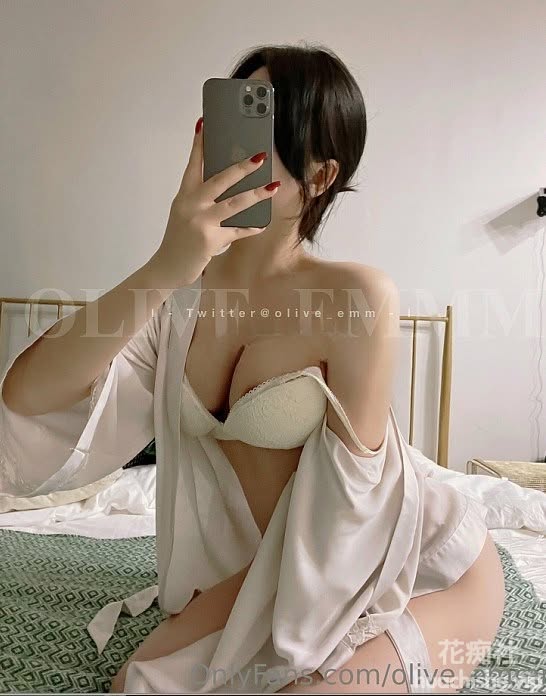 Onlyfans丝袜极品长腿福利姬olive 资源预览图07