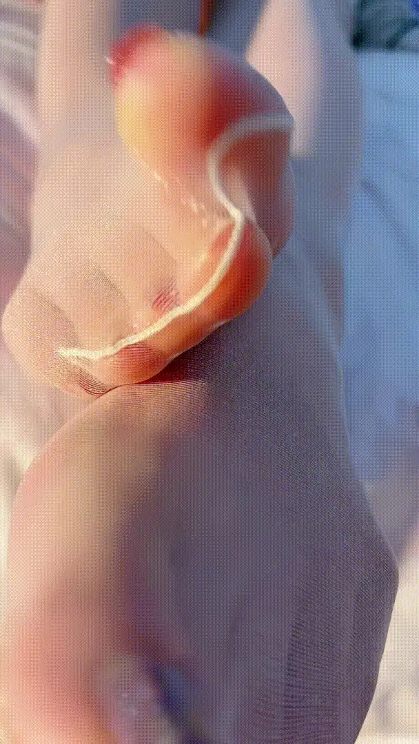 足控！贴屏暴击 美脚天花板绿帽脚淫语调教预览图05