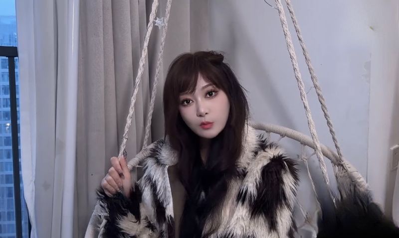 星空无限传媒 醉酒性感美女惨遭网约车司机劫财又劫色 露露预览图01