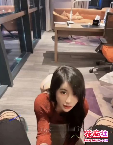 金主定制巨乳00后 美七mia 全裸诱惑 合集预览图08