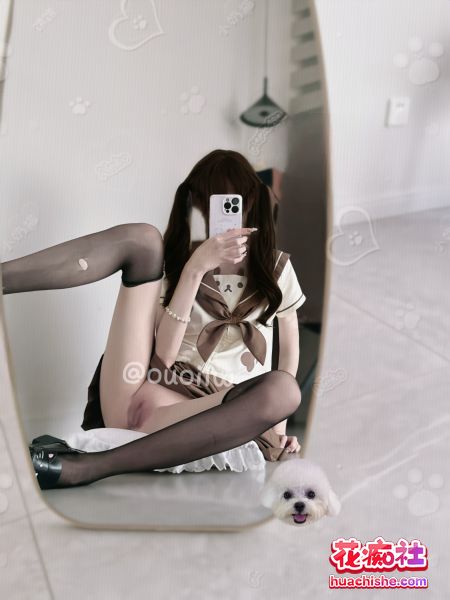 一线天白虎萝莉 饼饼犬 自慰口交合集预览图08