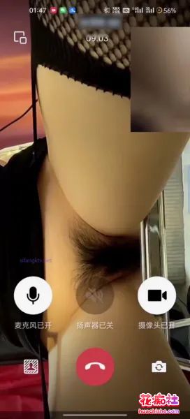 劲爆！某C女主播双视角直播预览图02