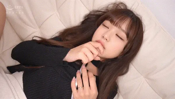 AI张元英-苗条诱人嫩妹惨遭光头上司潜规则预览图02