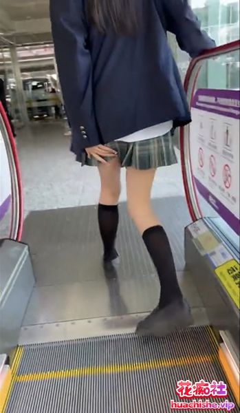 银优66 约炮大神爆操校花级小妹妹合集预览图03