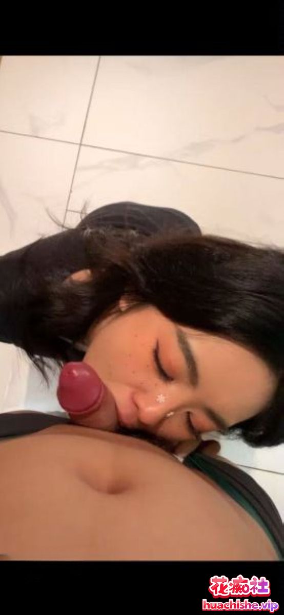 泄密流出❤️颜值气质美女圣诞节沦为母狗预览图03