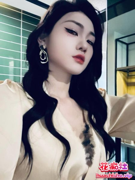 泄密流出❤️山东美女李莹被网络招聘模特套路全裸预览图08