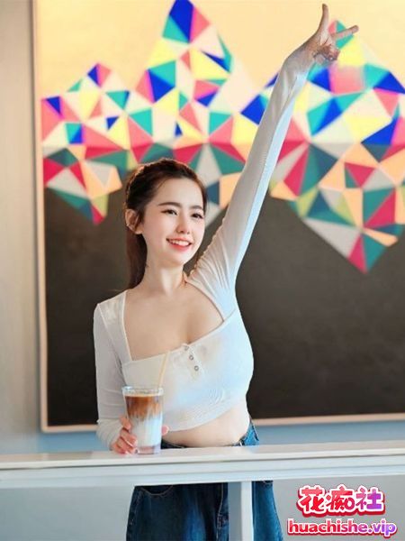 抖音泄密 夏筠婷 陪金主大哥港澳游口交啪啪预览图02