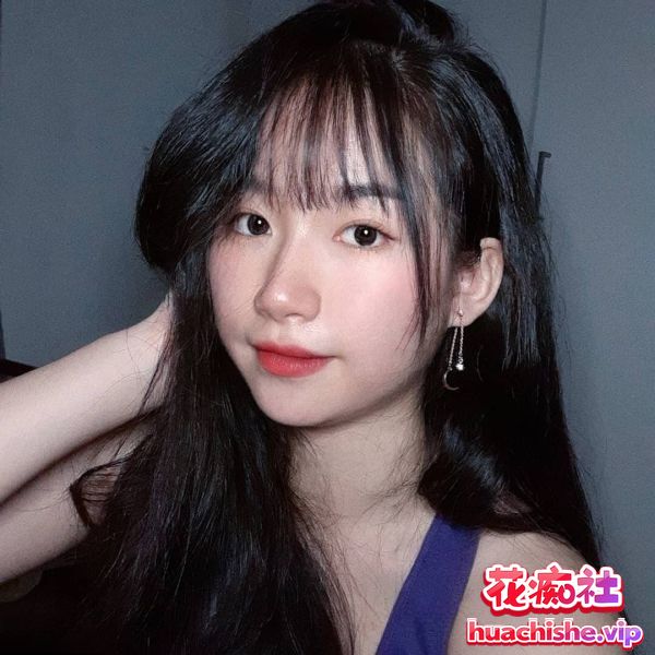 外网大神忽悠小美女脱光发骚自慰 合集预览图10