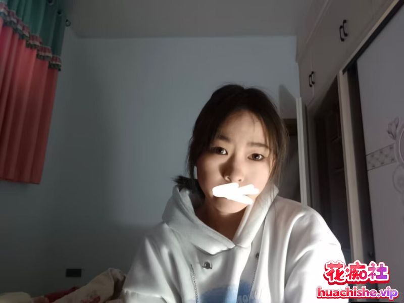 裸贷泄密 2025年集万千荣誉于一身女学霸裸贷预览图12
