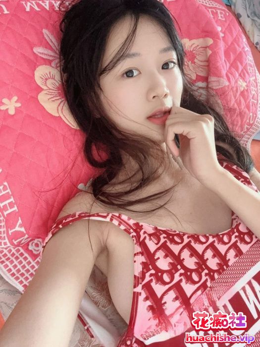 泄密 高颜女大实习生曾歆瑶 自拍流出预览图02