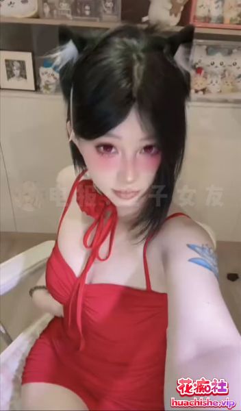 抖音 椰椰小猫 超高颜值网红女神阿黑颜吐舌预览图06