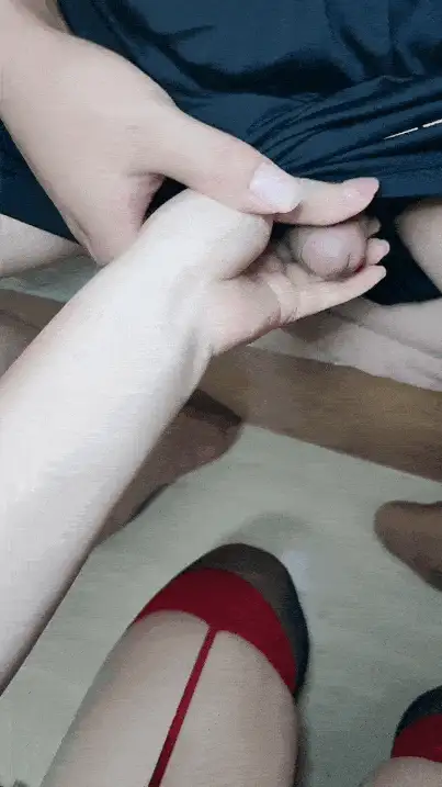 奶水充足的妈妈 用大鸡巴狠干她累了就喝奶水预览图03