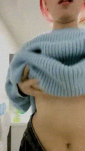 佳佳19 白领美乳学姐上班偷玩道具预览图08