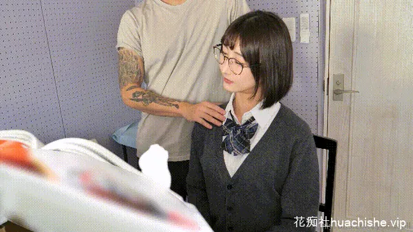 Yunadoll 钢琴老师爆肏身材极好日本学生完整版预览图01