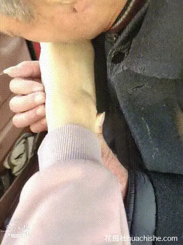 妖媚婷儿 户外露出专业勾引陌生人系列预览图09