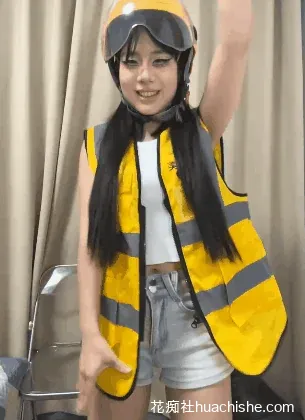 yenai_xx/幼梨 带妹妹下海口爆骚舞预览图04