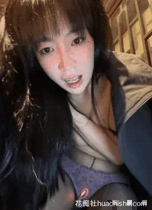 极品熟女yourkeer 各种户外露出预览图01
