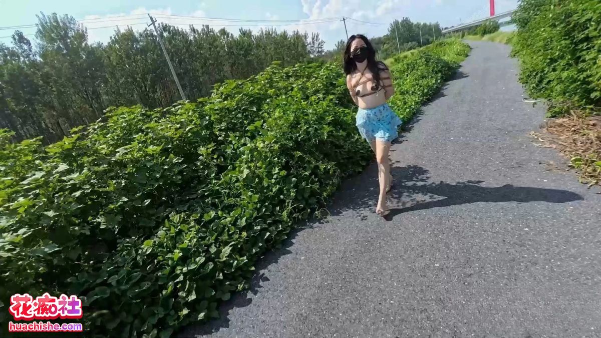 Raymond 夫妻私密制服调教户外露出预览图15