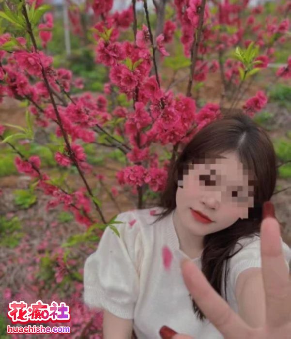 我的长腿嫂子丝袜控 资源预览图04