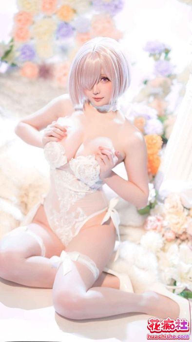 星之迟迟 丰乳肥臀298套写真预览图10